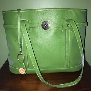 🦄🍀 Dooney & Bourke shoulder bag 🍀🦄